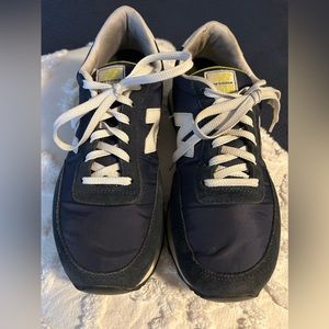 Woman’s New Balance 501 sneakers size 11